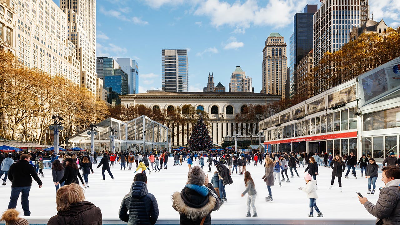 2016-12-09_-_Winter_Village_General_-_Colin_Miller_(7)1